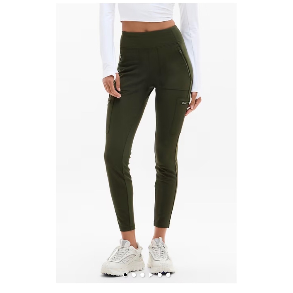 Athleta Highlands Hybrid Cargo Pant Size 10 Olive‎ Green